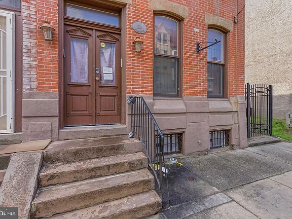 2nd image of 1834 W Diamond St