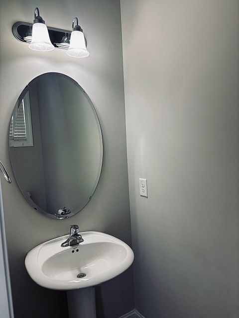 1st image of 102 Secret Grove Ln