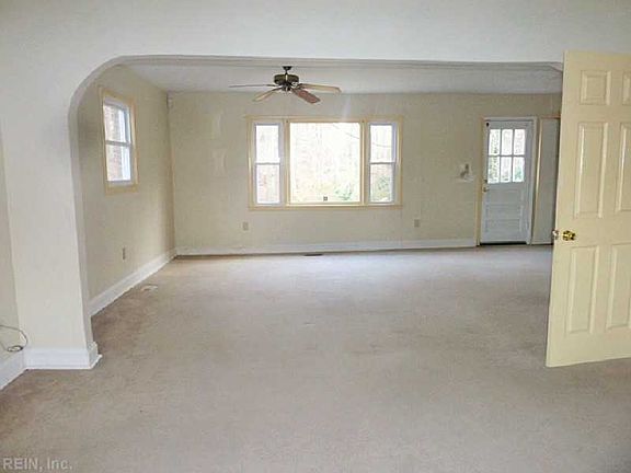 5th image of 40 Garfield Dr