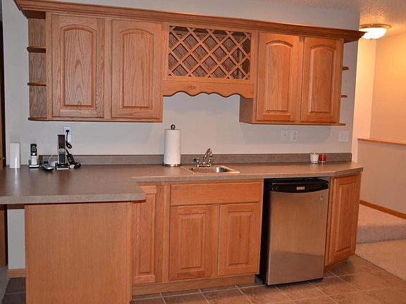 3rd image of 814 Aspen Valley Dr