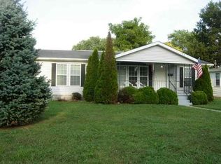 109 N Jefferson St, Worthington, IN 47471