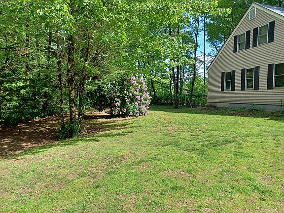 3rd image of 71 Old Town Farm Road