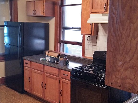 4th image of 3744 N Ashland Ave