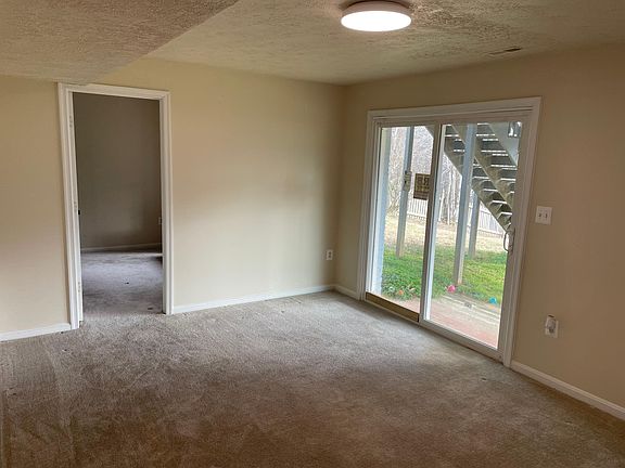 4th image of 13827 Regal Ct