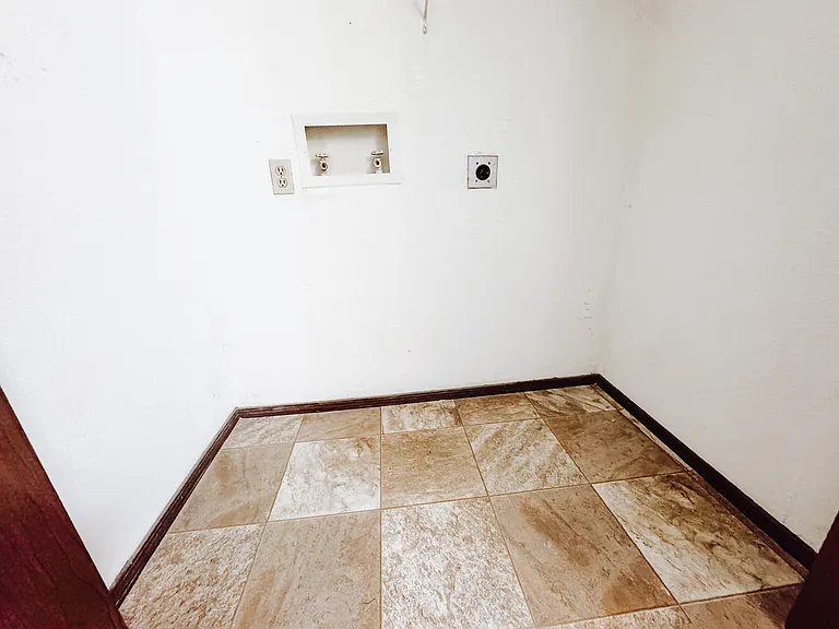 2201 Woodland Ave #7 — Photo 5