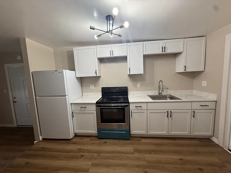 178 Belmont St #1 — Photo 6
