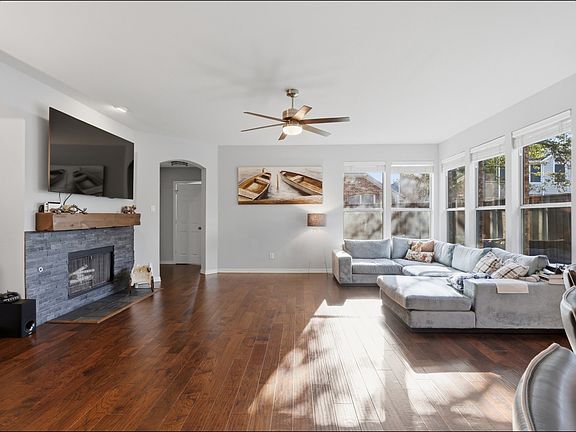 3rd image of 2640 Dunbar Dr