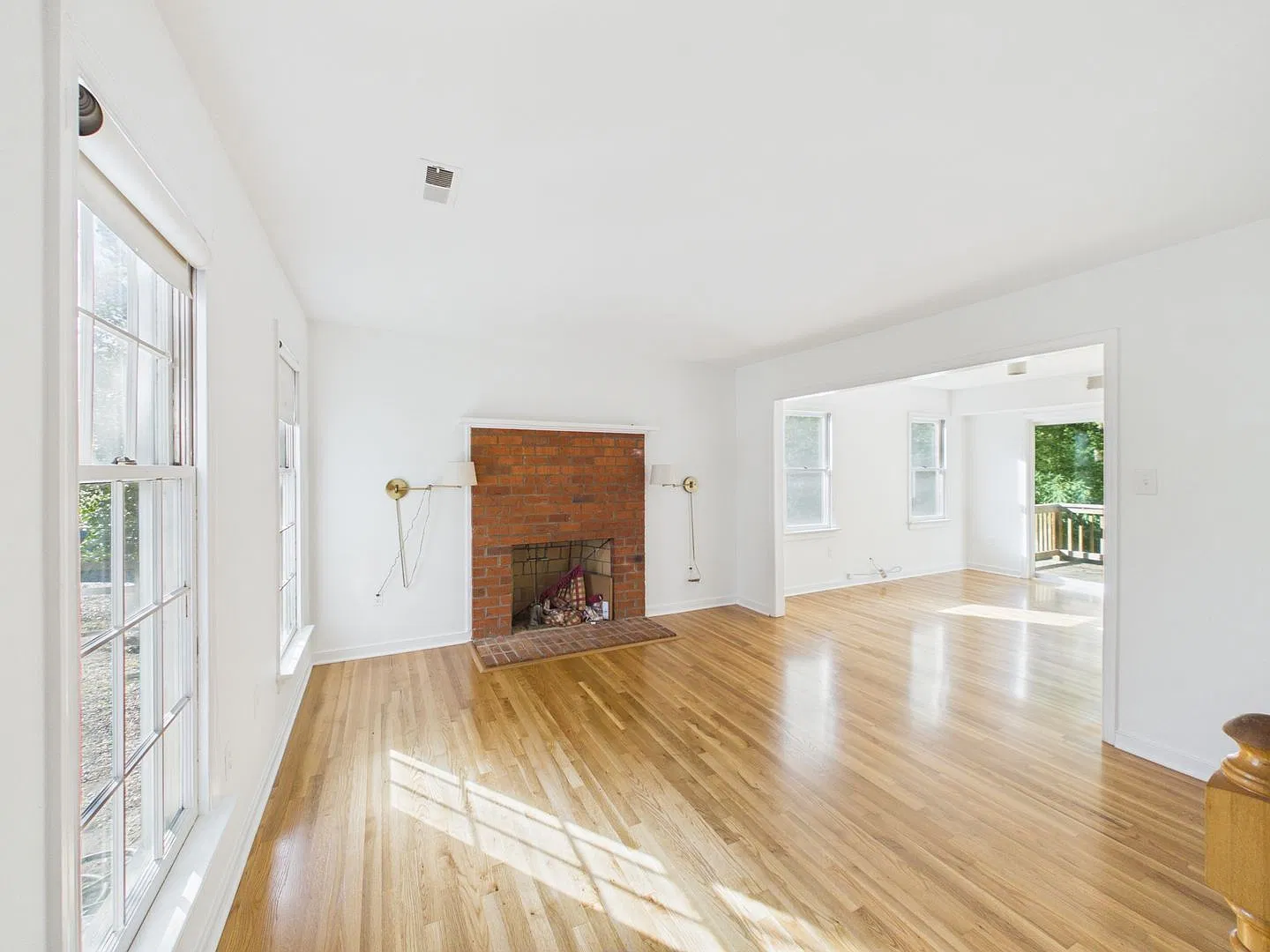 3 bed, 2.0 bath, 1461 sqft, $2,600 — Photo 3