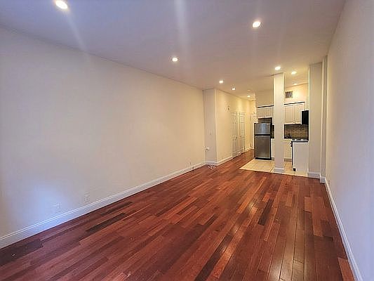 2nd image of 506 E 88th St APT 2A