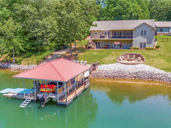 2019 Crystal Bay Ct, Seneca, SC 29672