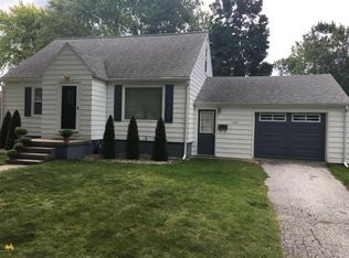 1120 Woodlawn Ave, Grand Haven, MI 49417