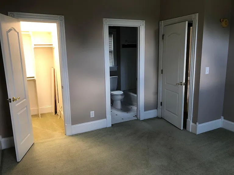 9507 Eastgate Ct — Photo 35