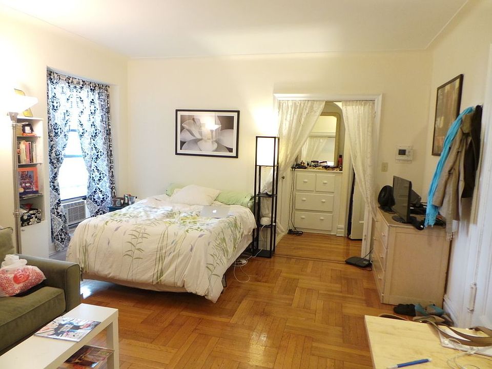2nd image of 100 Marine Ave APT 4B