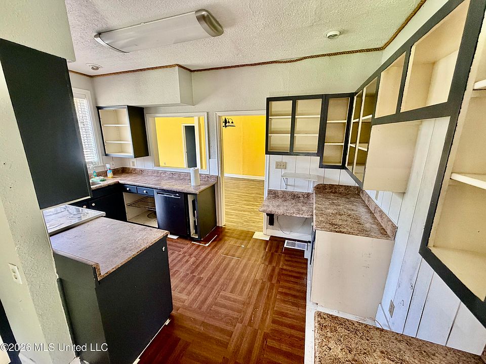 4th image of 822 Oakhurst Ave