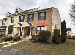 402 Carpenter Cir, Brookhaven, PA 19015