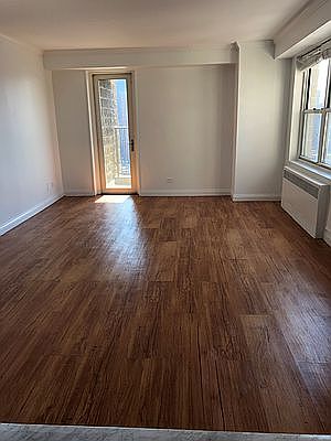 4th image of 747 10th Ave APT 22E