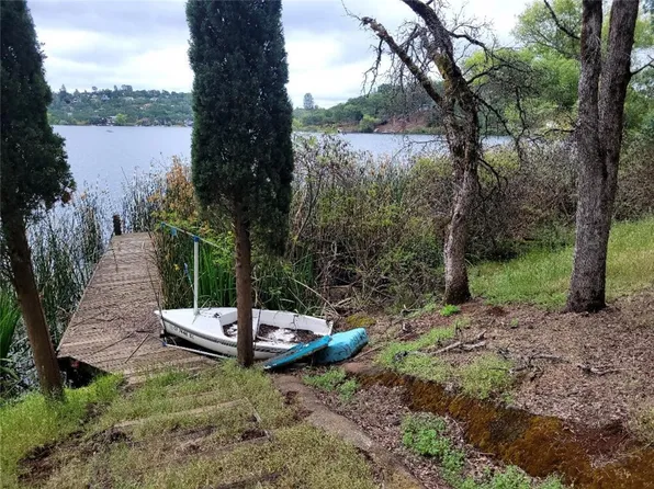 16925 Knollview Dr, Hidden Valley Lake, CA 95467