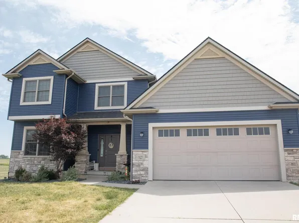 7127 Madison St, Davenport, IA 52806