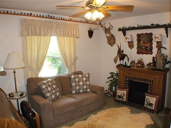 4th image of 2055 1st Ave