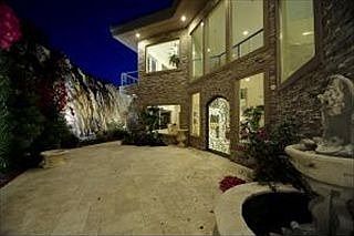 3rd image of 3500 E Lincoln Dr Unit 51