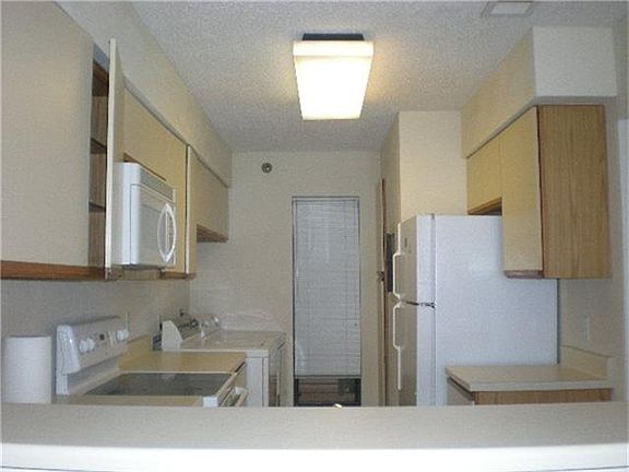 3rd image of 7700 Seawall Blvd APT 411