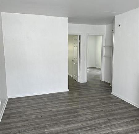 4th image of 815 4th St #4