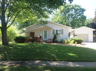 2218 Jenkins Dr, Midland, MI 48642