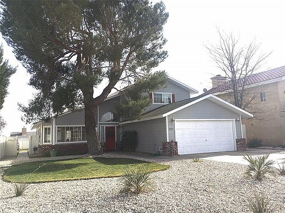 2nd image of 12825 Amberwood Ln