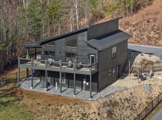 2630 Waldens Creek Rd, Sevierville, TN 37862