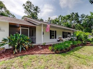 17631 Grove View Dr, Lutz, FL 33549