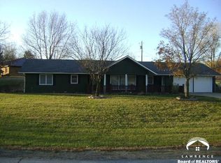 304 Countryside Dr, Mc Louth, KS 66054