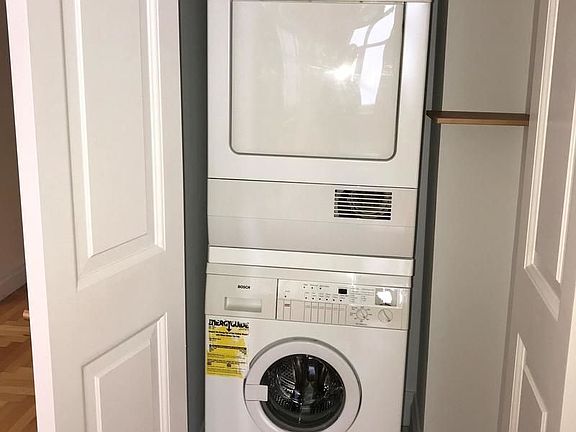 5th image of 404 E 76th St APT 22C