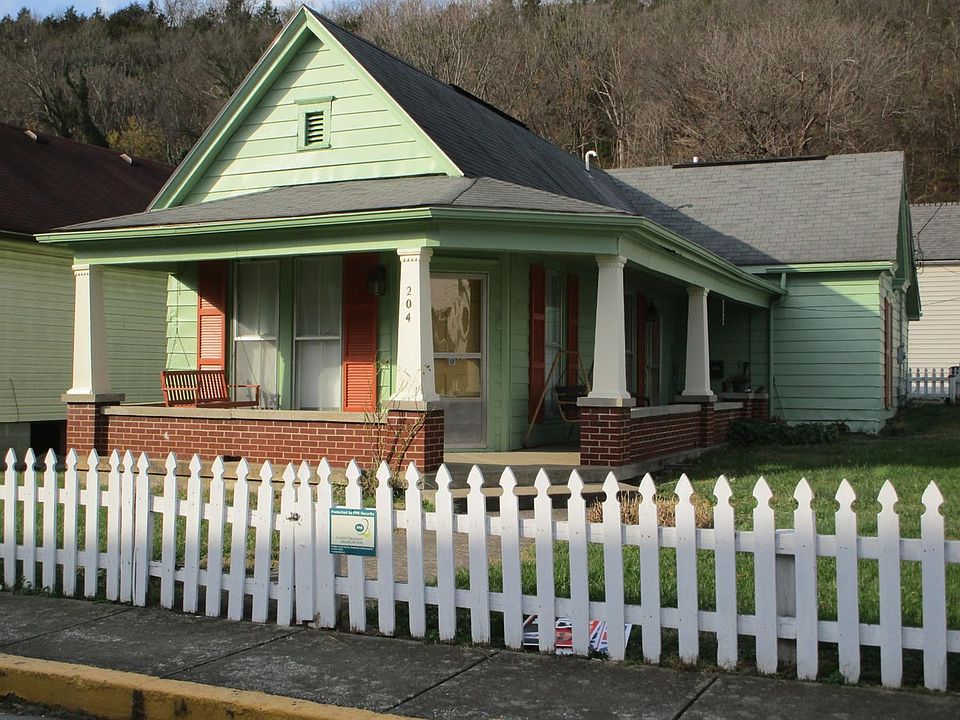 1st image of 204 Wallace Ave