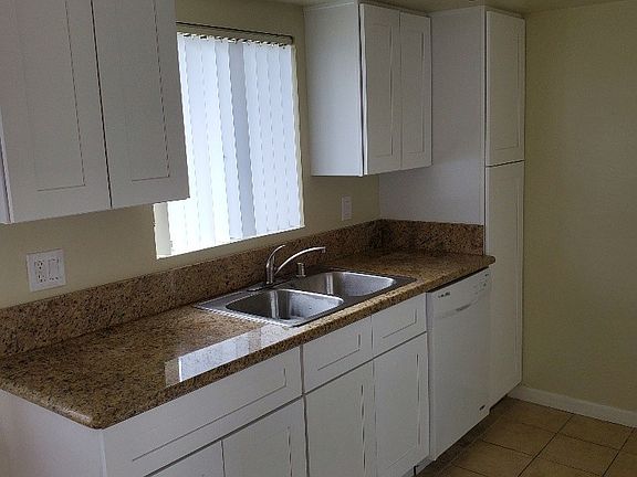 5th image of 10243 Samoa Ave APT 210
