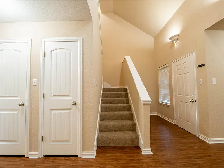 213 S College Dr #B — Photo 12