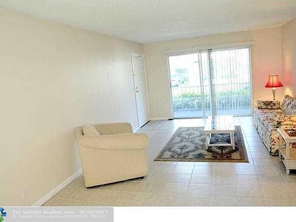 5th image of 6225 Bay Club Dr APT 1
