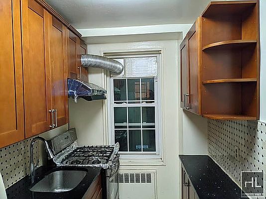 1st image of 14018 Burden Cres APT 306