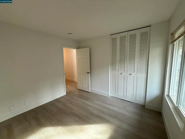 2564 Walnut Blvd — Photo 12