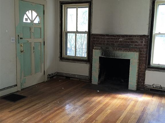 2nd image of 323 Caulder Ave