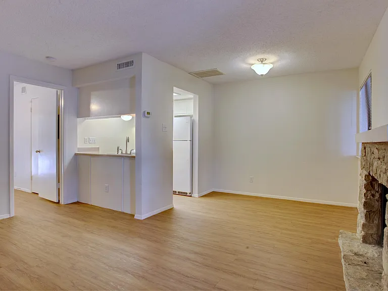 9079 Jollyville Rd #103 — Photo 4