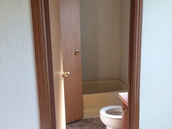 2nd bathroom