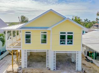 542 Coconut Ave, Goodland, FL 34140