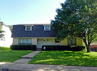 9921 Rustleleaf Dr, Dallas, TX 75238