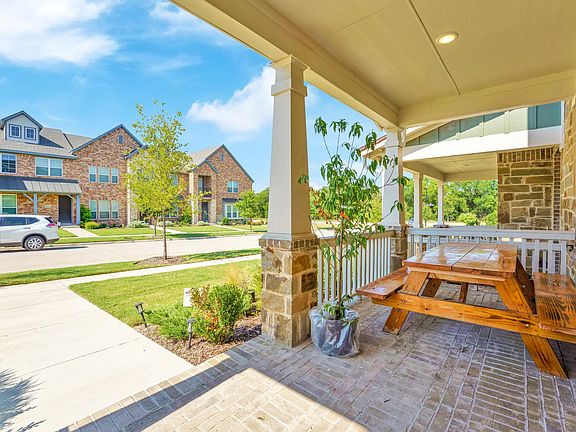 4th image of 2526 Barnwood Ln