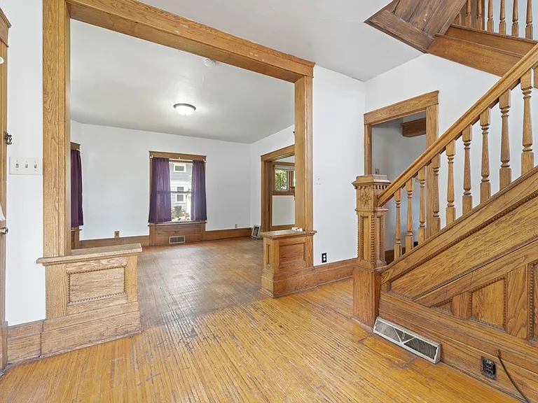 513 W 22nd St — Photo 7