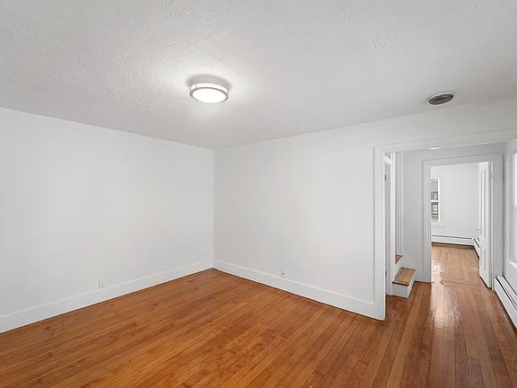 4th image of 31 Whitehall Rd #3