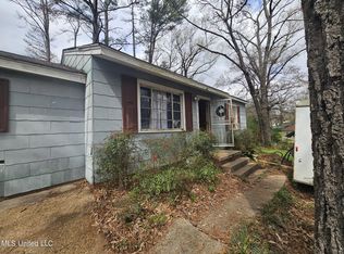 3515 Ridgecrest Dr, Jackson, MS 39212