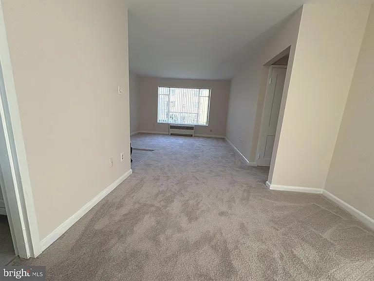 10403 Montrose Ave #201 — Photo 8