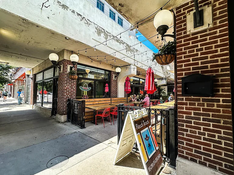 6207 N Winthrop Ave #30 — Photo 13