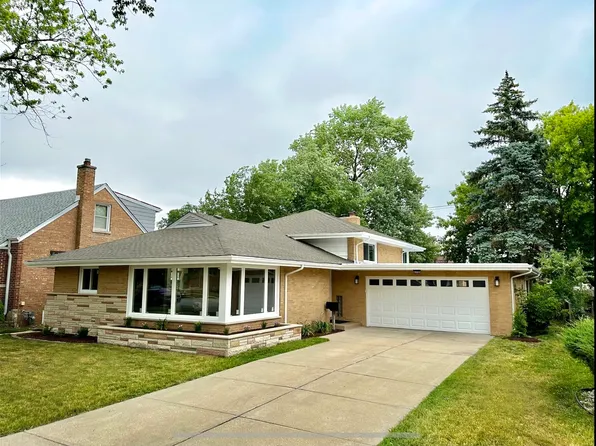 9445 S Lawndale Ave, Evergreen Park, IL 60805